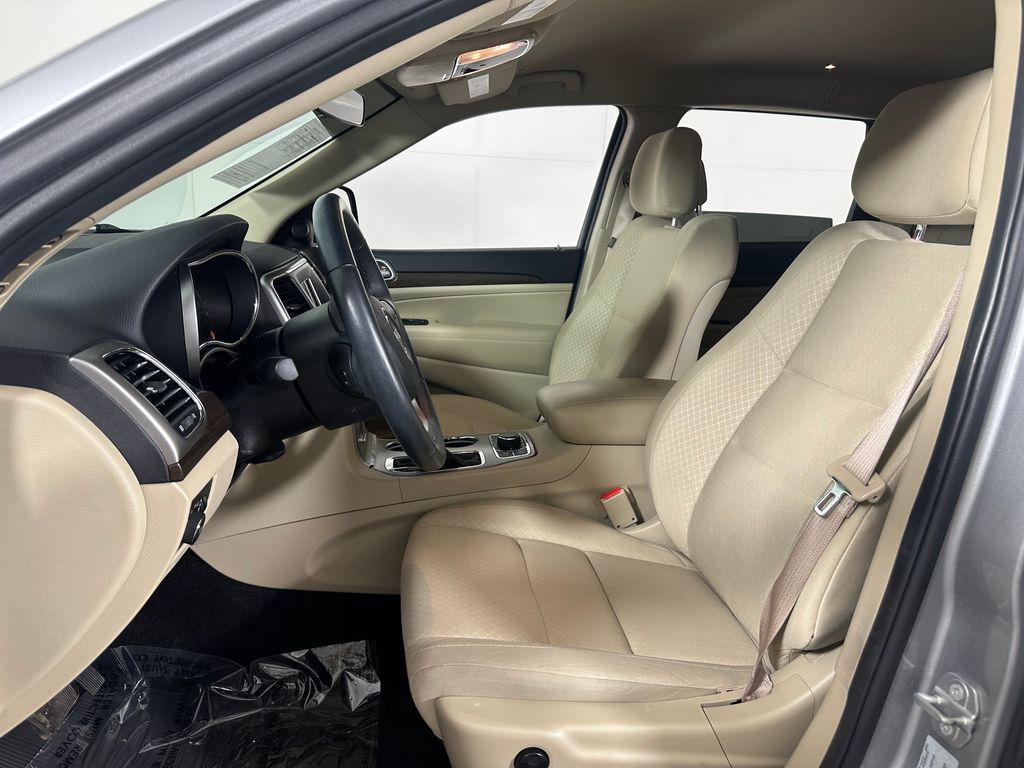 used 2018 Jeep Grand Cherokee car, priced at $18,429