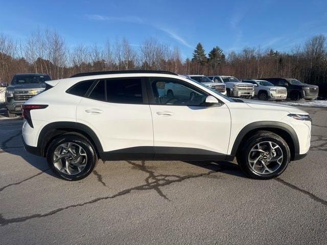 new 2026 Chevrolet Trax car, priced at $22,785