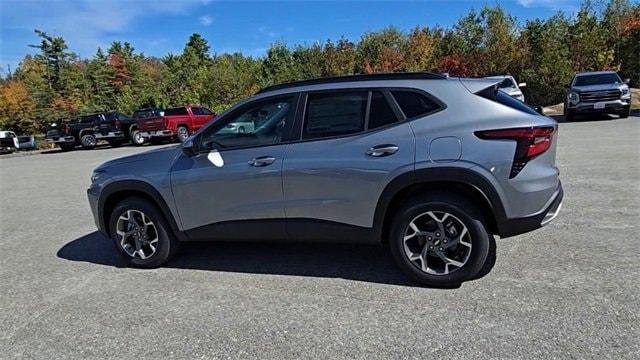 new 2025 Chevrolet Trax car, priced at $23,760