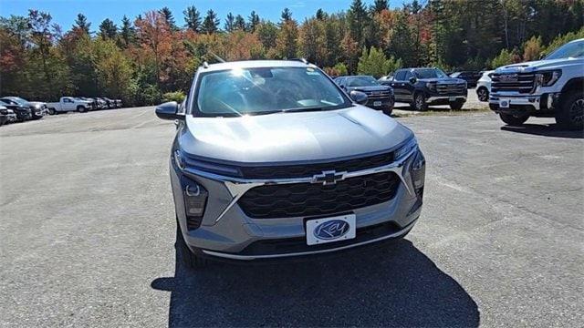 new 2025 Chevrolet Trax car, priced at $23,760