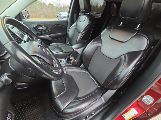 used 2019 Jeep Cherokee car, priced at $13,999