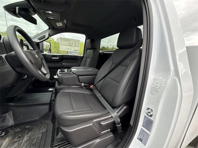new 2025 Chevrolet Silverado 3500 car, priced at $63,993