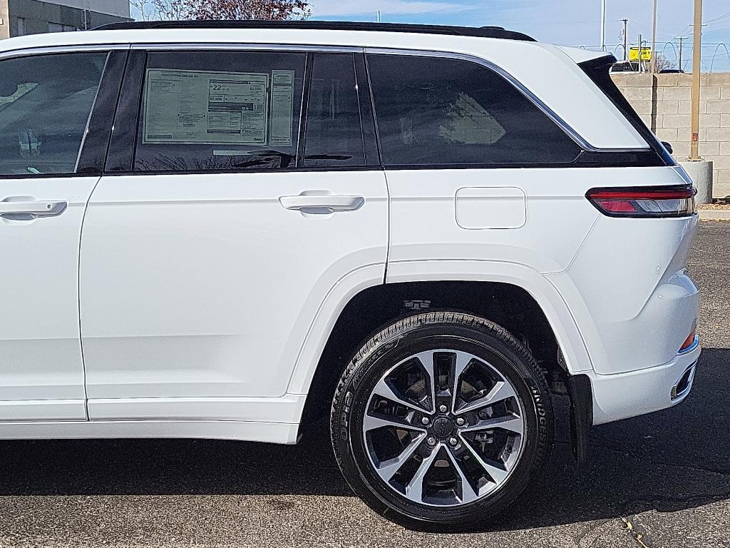 new 2025 Jeep Grand Cherokee car, priced at $55,956