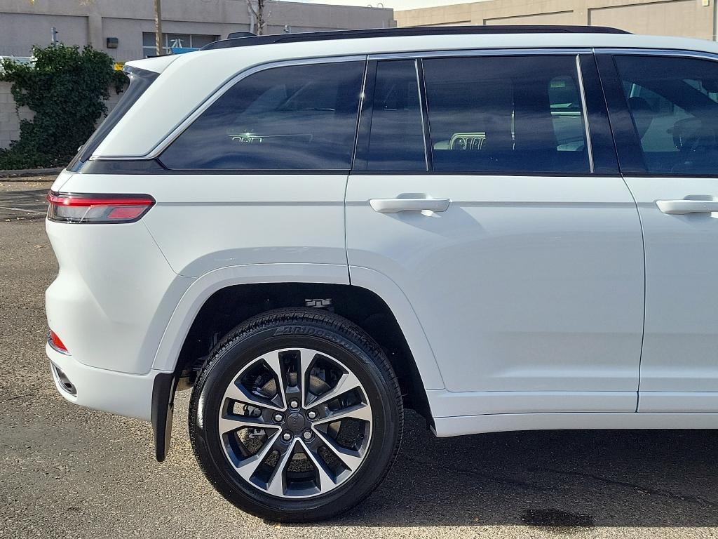 new 2025 Jeep Grand Cherokee car, priced at $55,956
