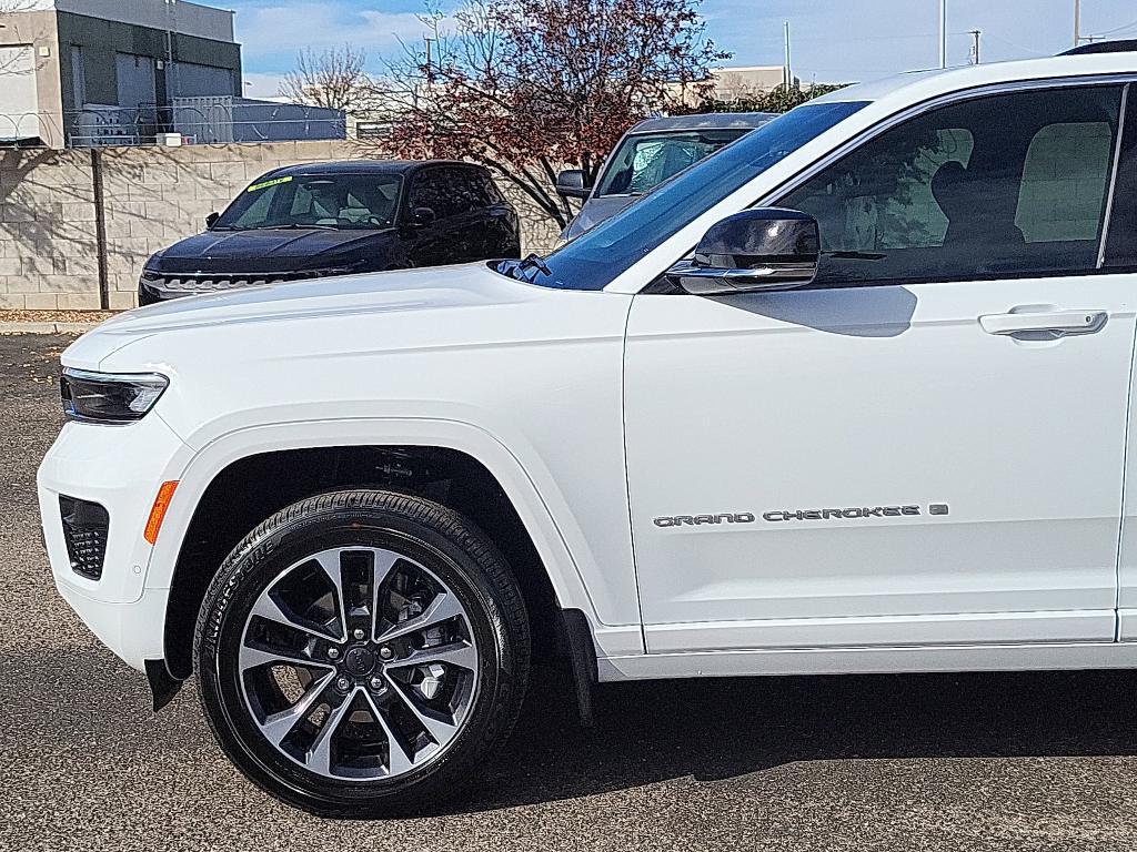 new 2025 Jeep Grand Cherokee car, priced at $55,956