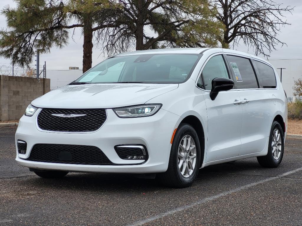 used 2024 Chrysler Pacifica car, priced at $29,987