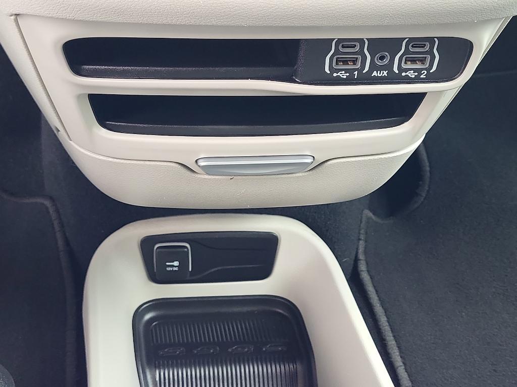 used 2024 Chrysler Pacifica car, priced at $29,987