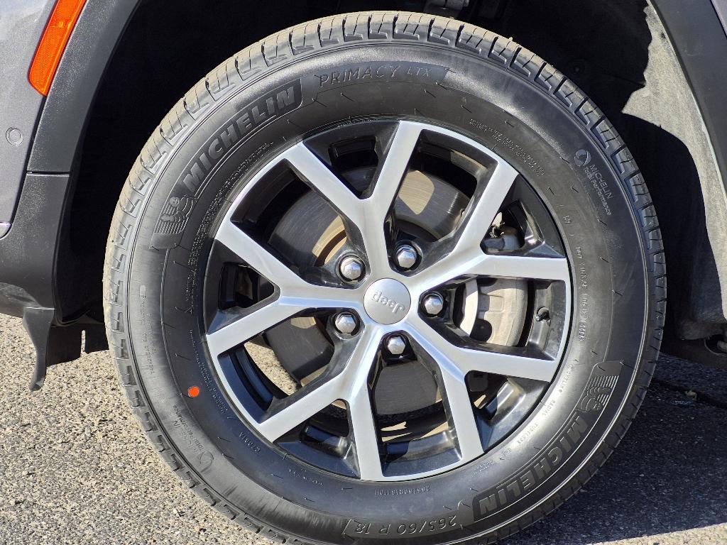 used 2024 Jeep Grand Cherokee L car, priced at $32,742