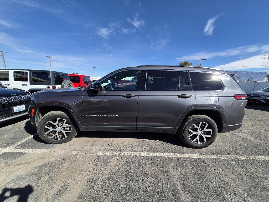 used 2024 Jeep Grand Cherokee L car, priced at $31,897