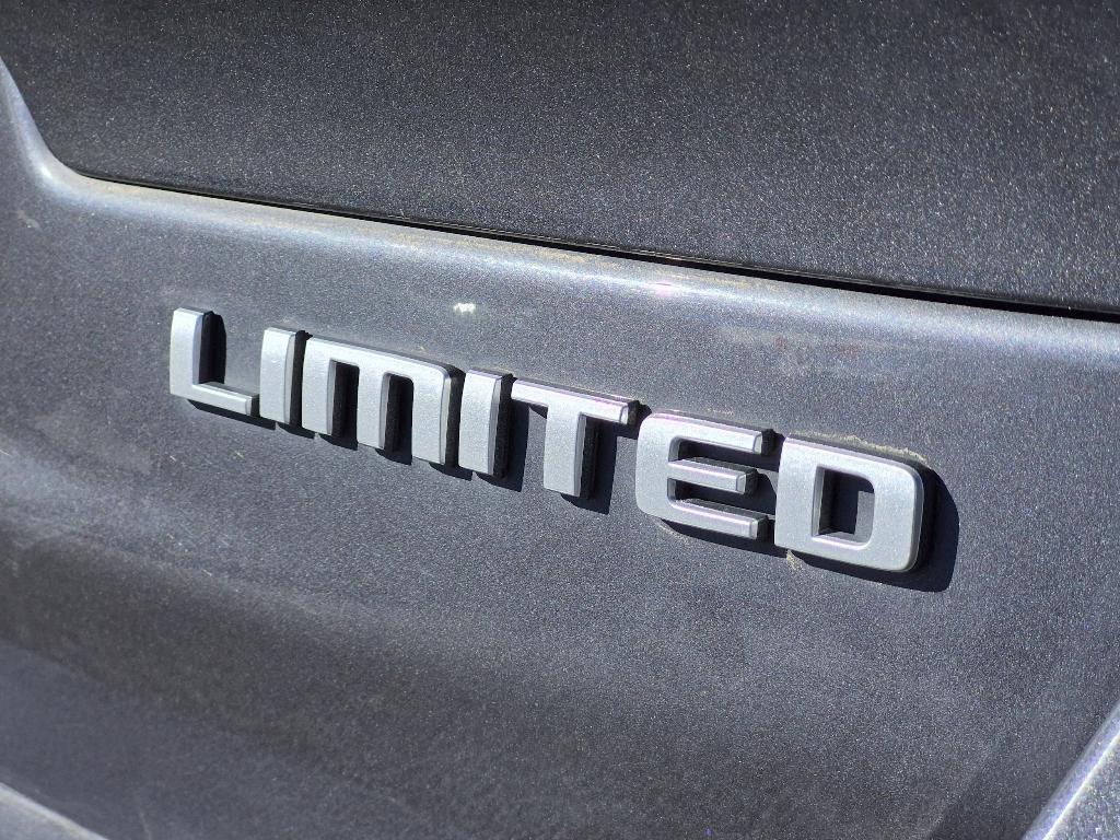 used 2024 Jeep Grand Cherokee L car, priced at $31,897