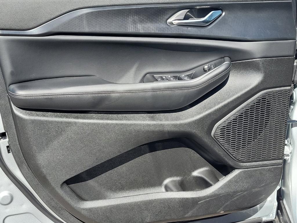 new 2025 Jeep Grand Cherokee L car, priced at $44,446