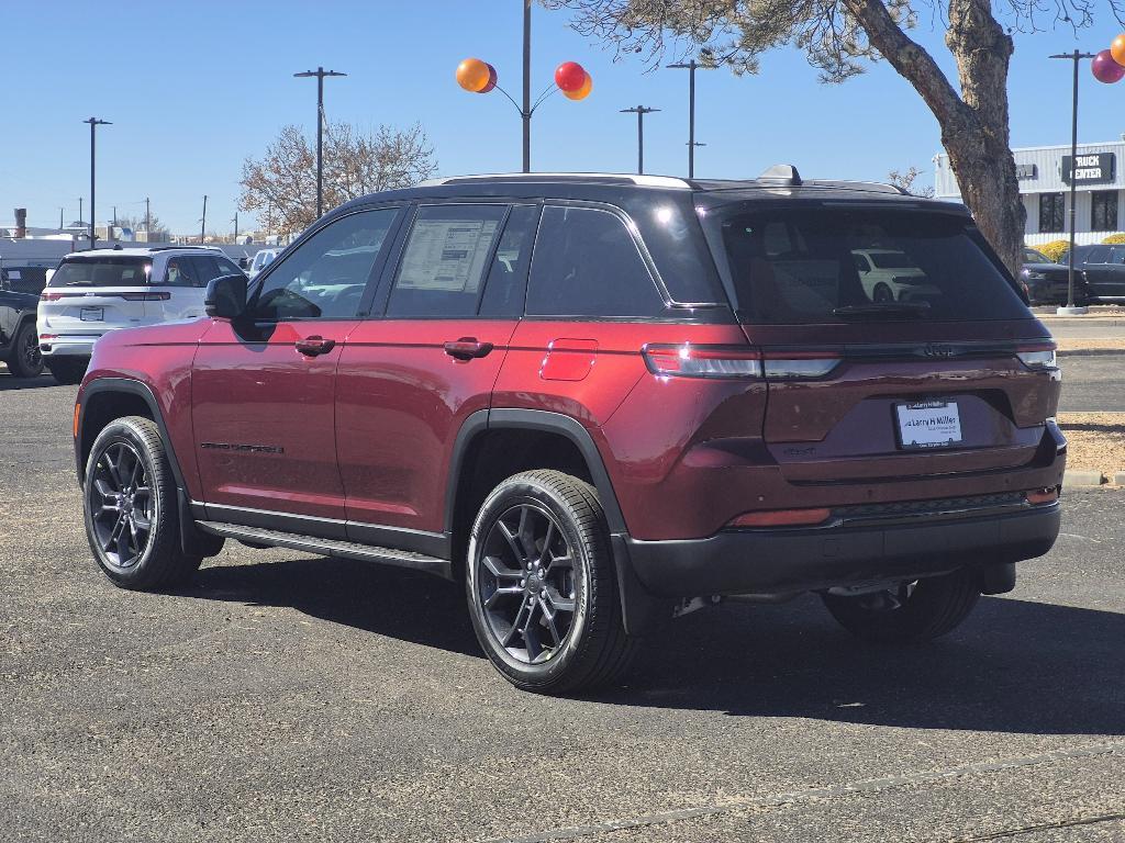 new 2025 Jeep Grand Cherokee car, priced at $52,576
