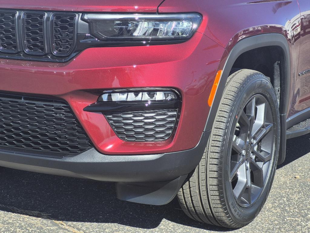 new 2025 Jeep Grand Cherokee car, priced at $52,576