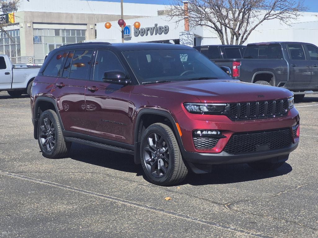 new 2025 Jeep Grand Cherokee car, priced at $52,576