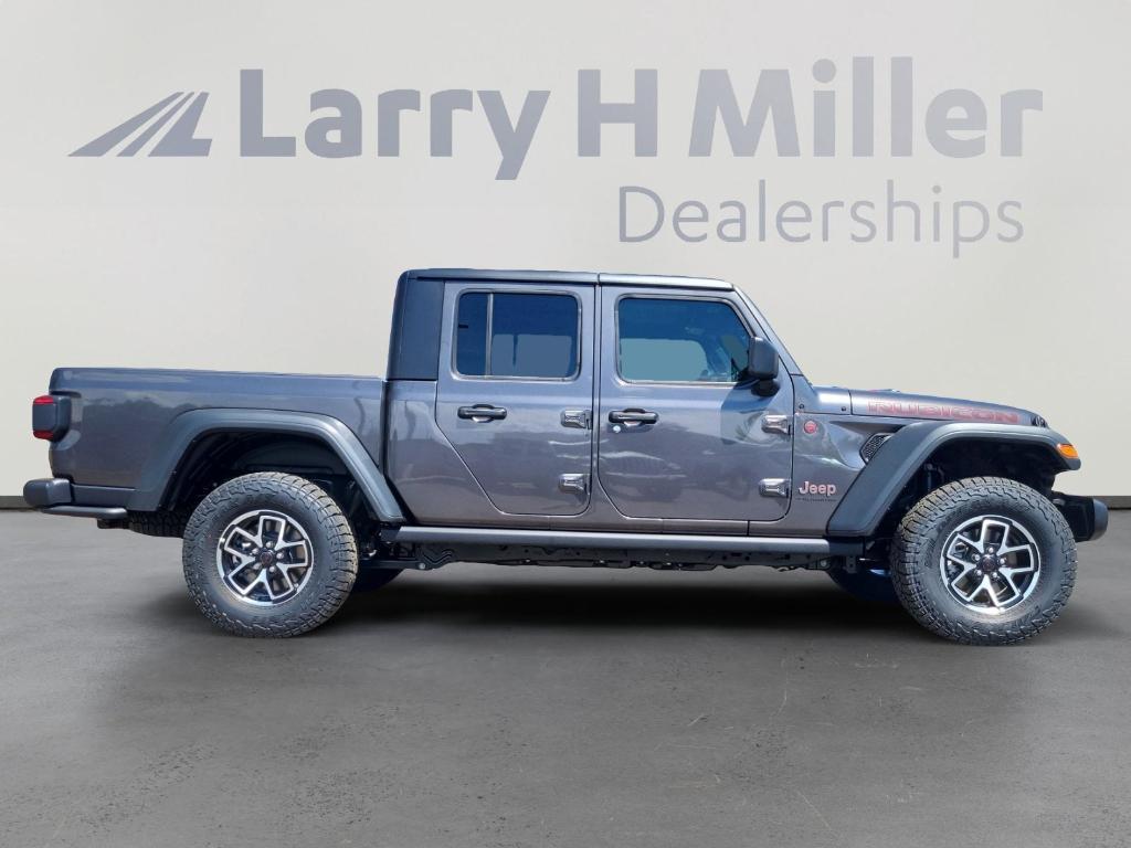 new 2025 Jeep Gladiator car, priced at $48,601
