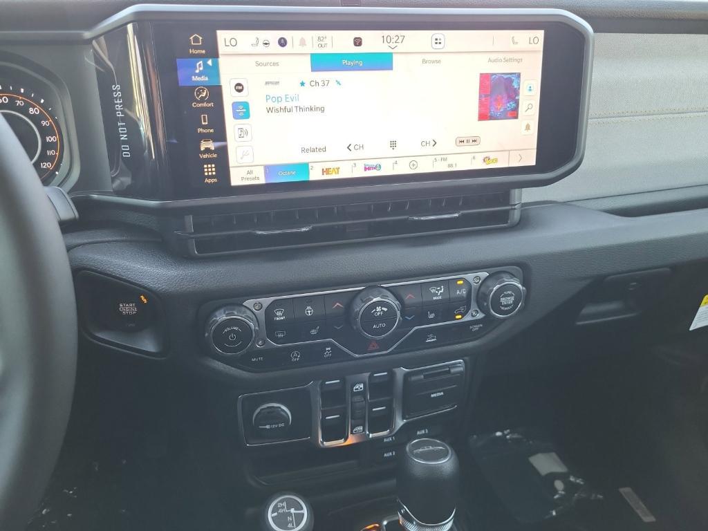 new 2025 Jeep Gladiator car, priced at $44,741