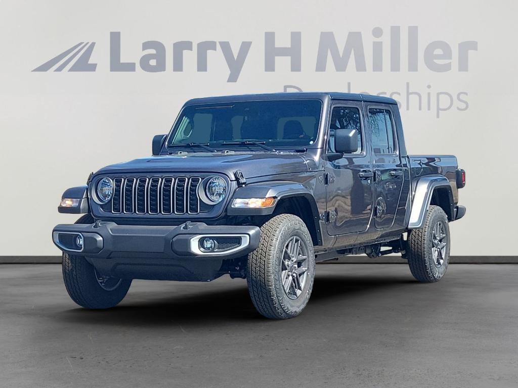 new 2025 Jeep Gladiator car, priced at $45,741