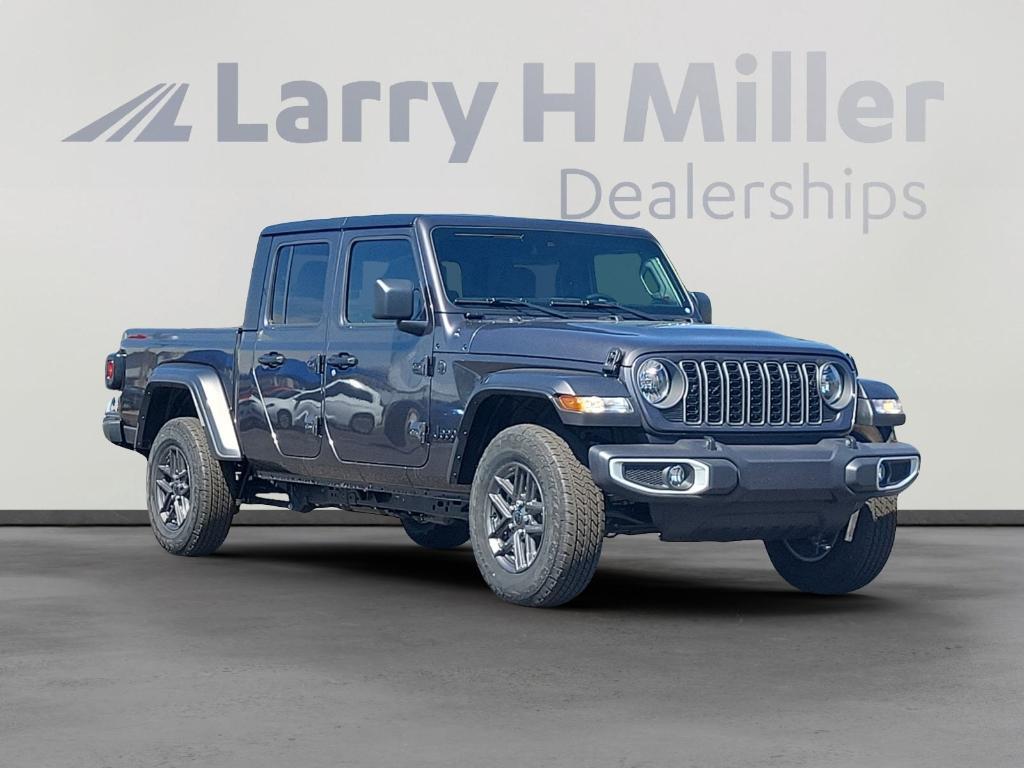 new 2025 Jeep Gladiator car, priced at $44,741