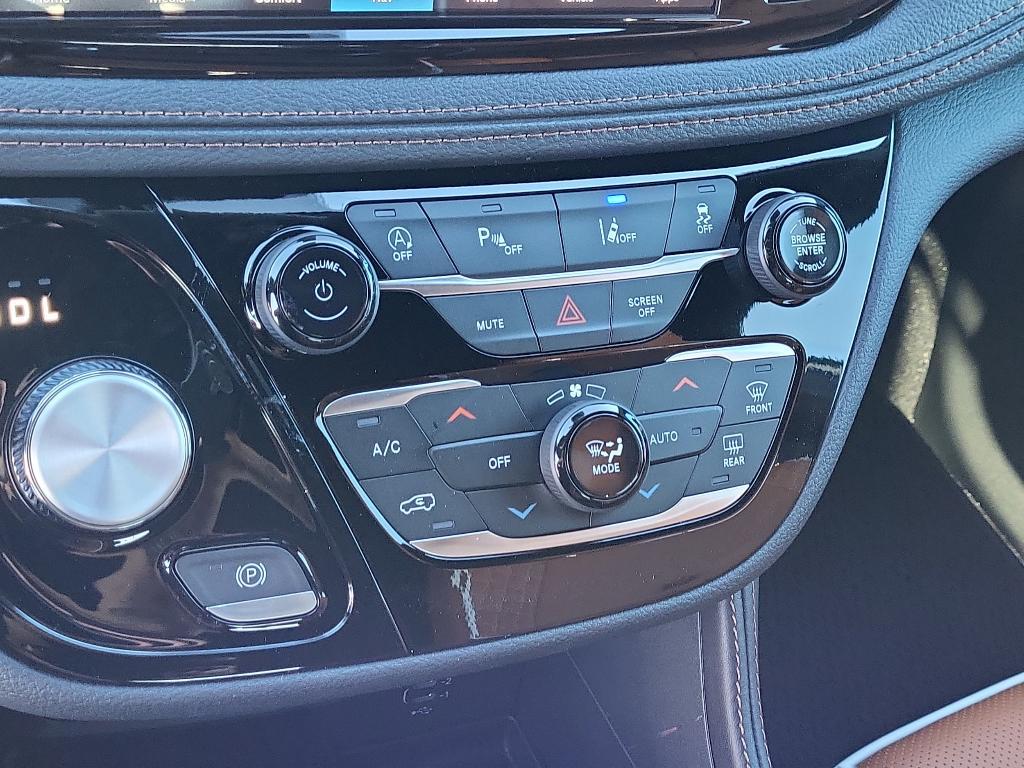 new 2026 Chrysler Pacifica car, priced at $58,696