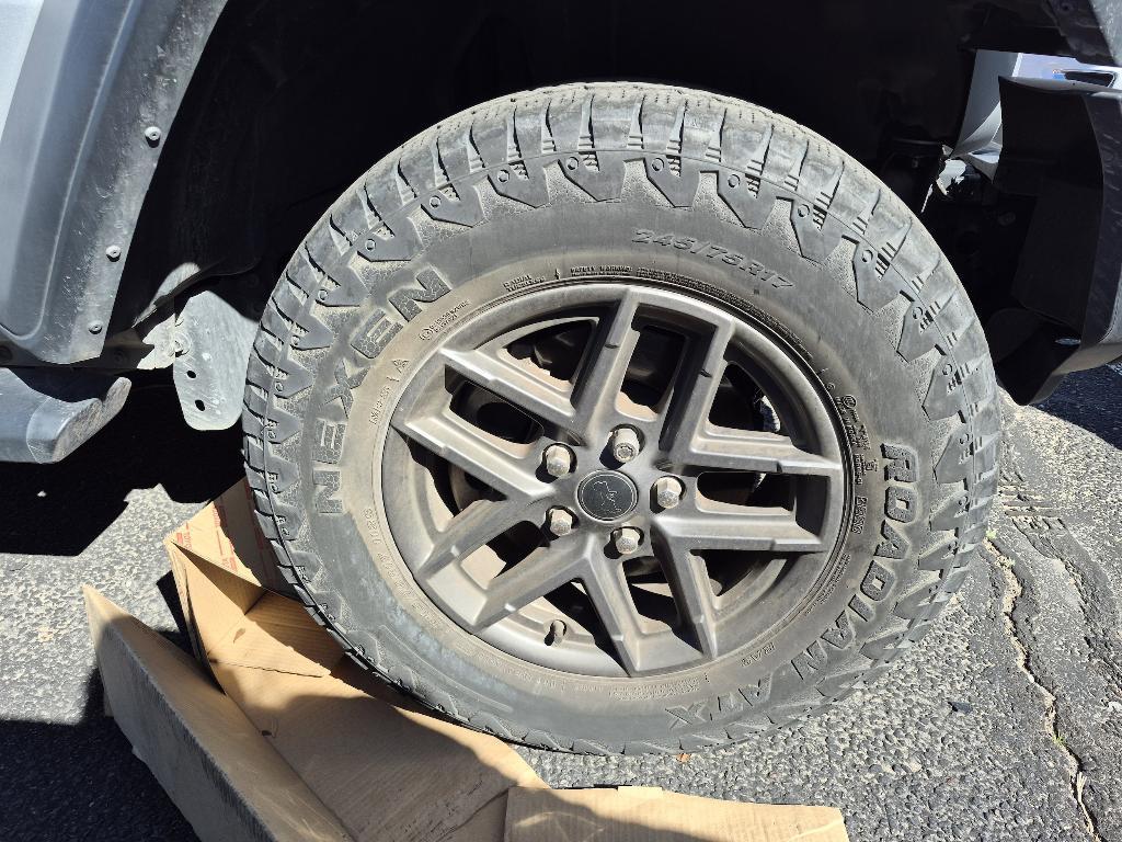 used 2024 Jeep Wrangler car, priced at $28,995