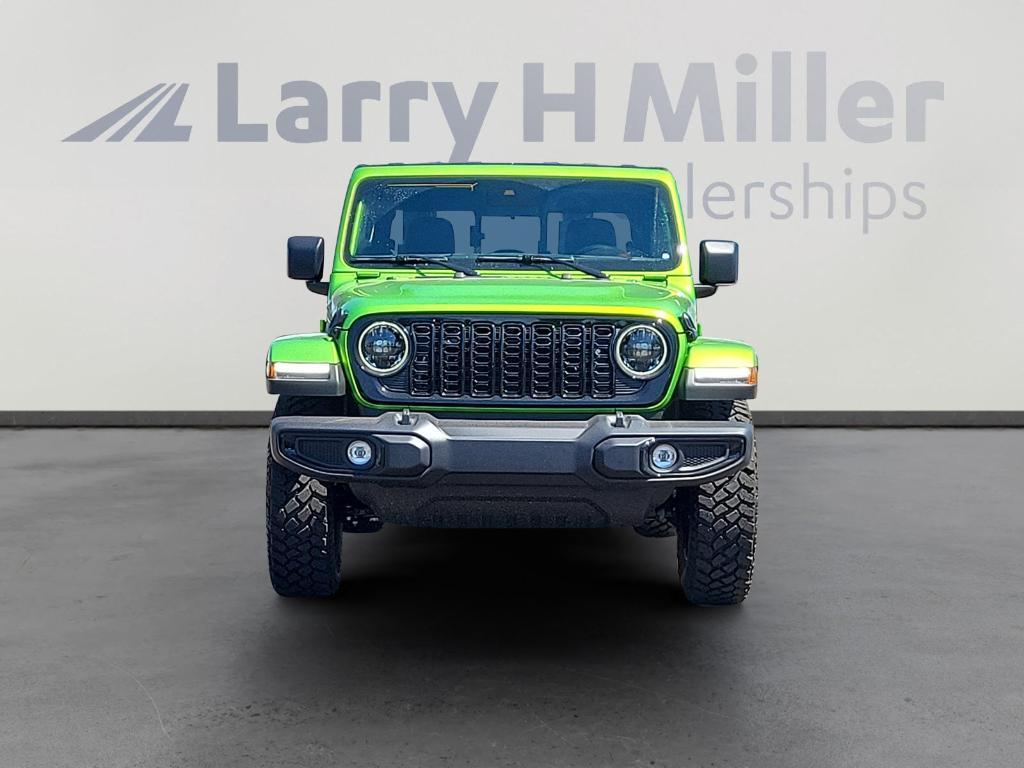 new 2025 Jeep Gladiator car, priced at $45,681