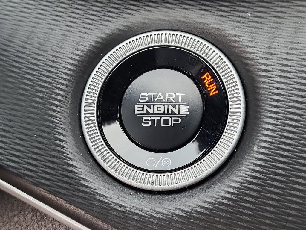 new 2025 Jeep Grand Cherokee car, priced at $36,671