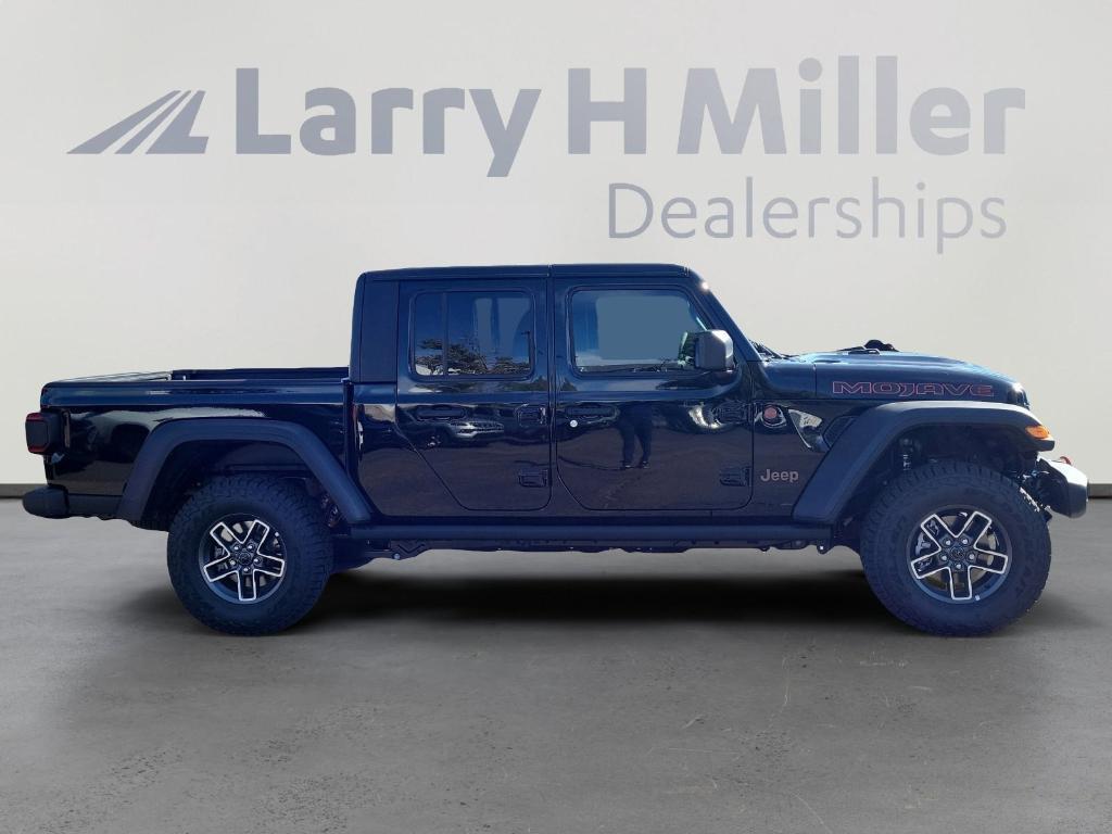 new 2025 Jeep Gladiator car, priced at $49,601
