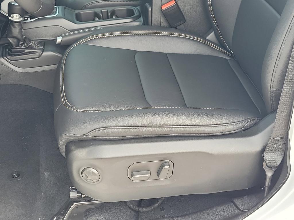 new 2025 Jeep Wrangler car, priced at $55,006