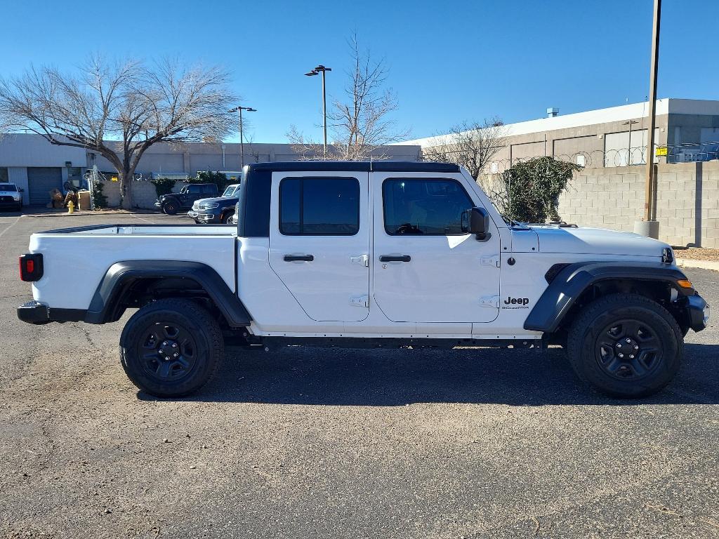used 2023 Jeep Gladiator car, priced at $31,297