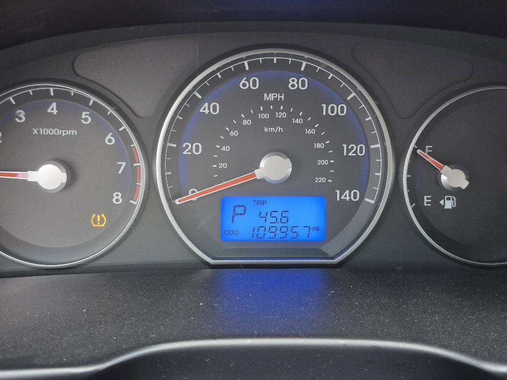 used 2010 Hyundai Santa Fe car, priced at $9,995