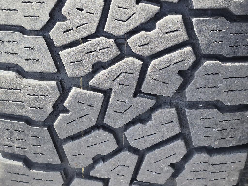 used 2021 Jeep Gladiator car, priced at $32,497