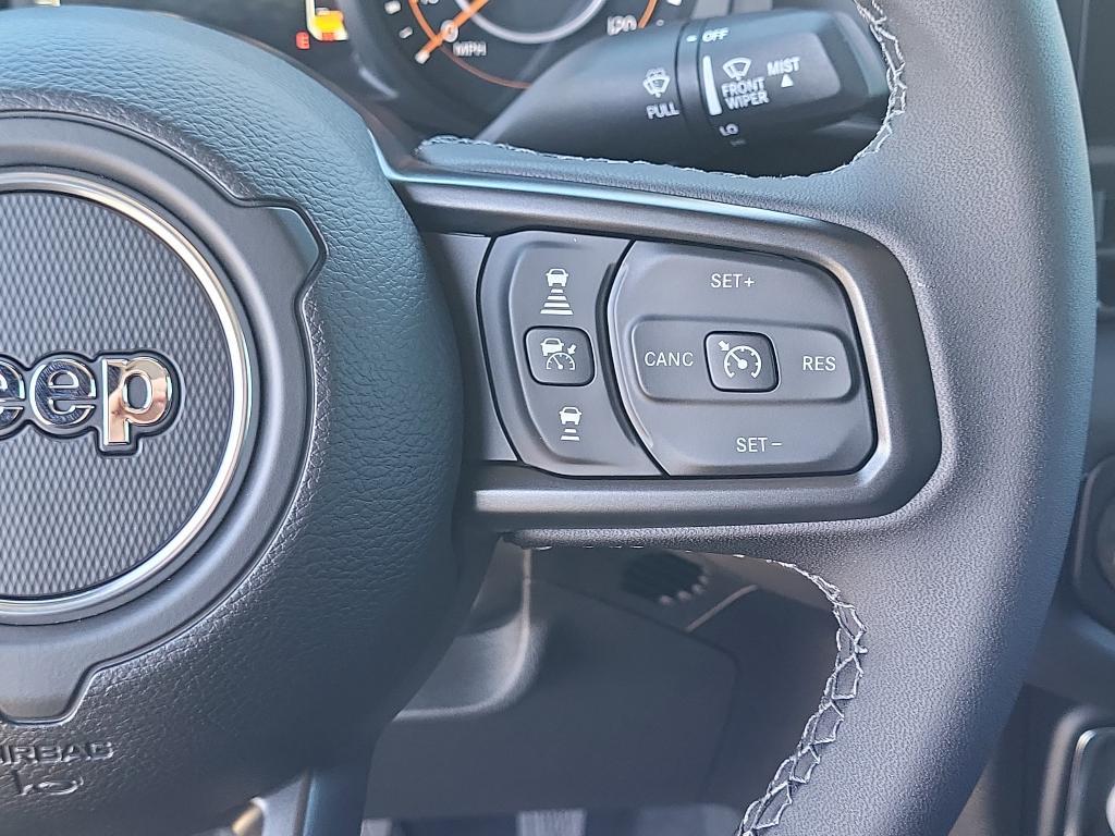 new 2026 Jeep Gladiator car, priced at $59,001