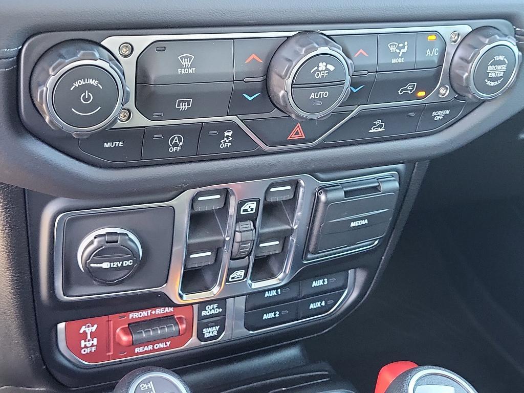 new 2026 Jeep Gladiator car, priced at $59,001