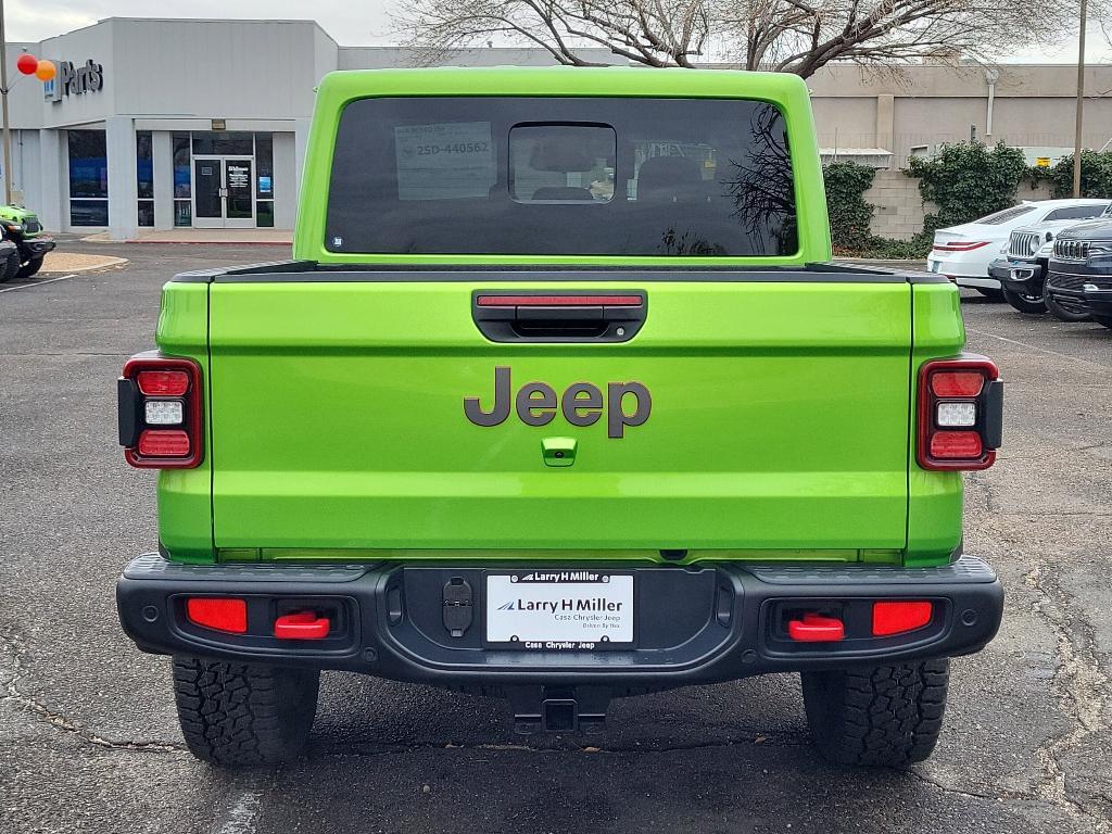 new 2026 Jeep Gladiator car, priced at $62,738
