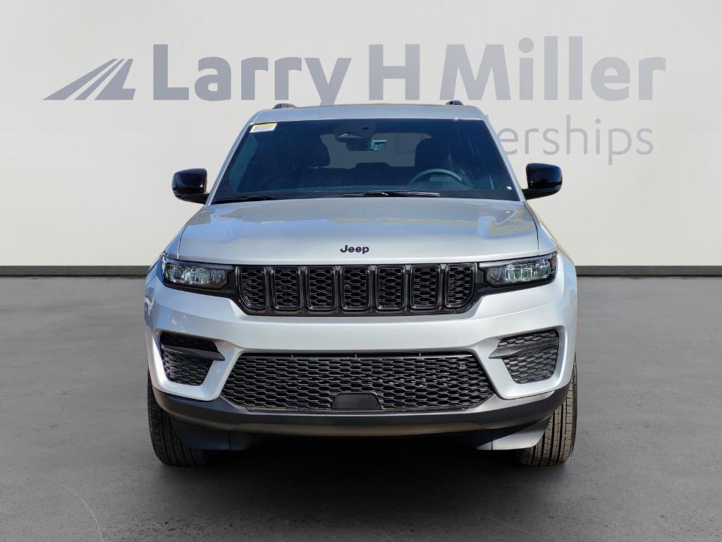 new 2025 Jeep Grand Cherokee car, priced at $42,696