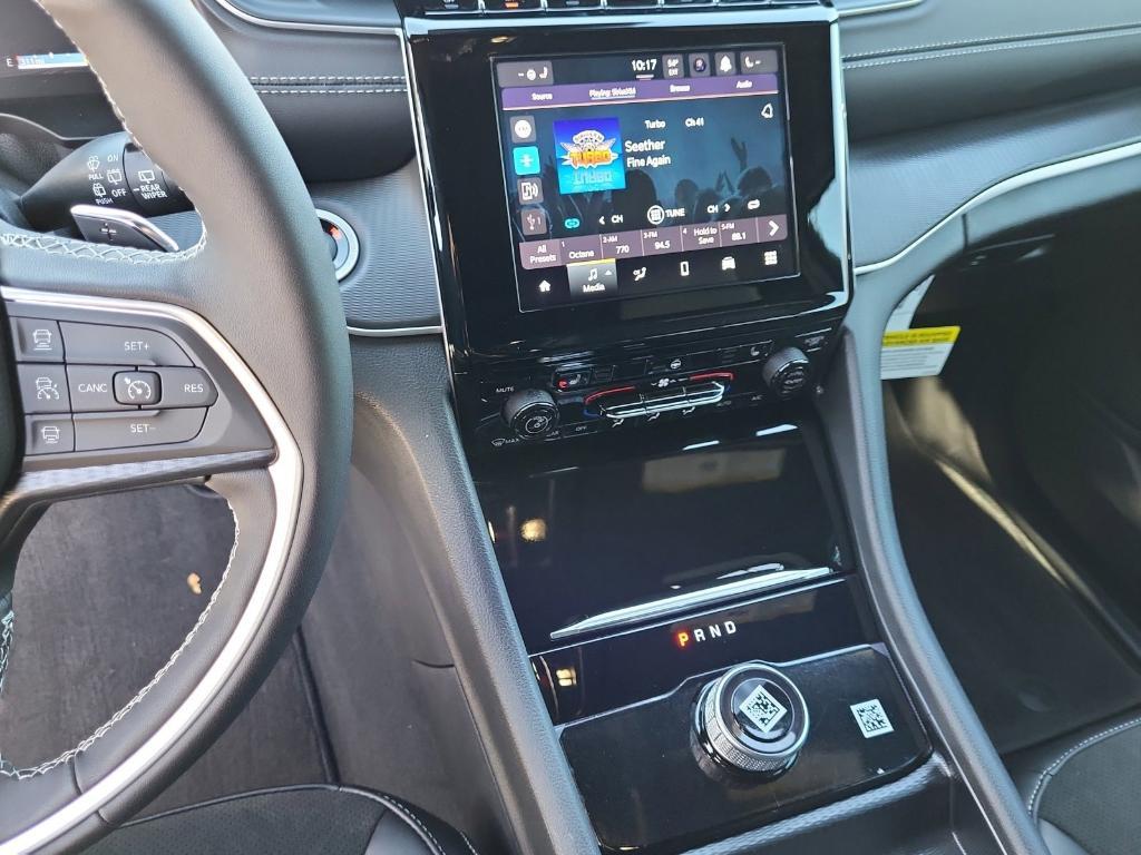 new 2025 Jeep Grand Cherokee car, priced at $42,696