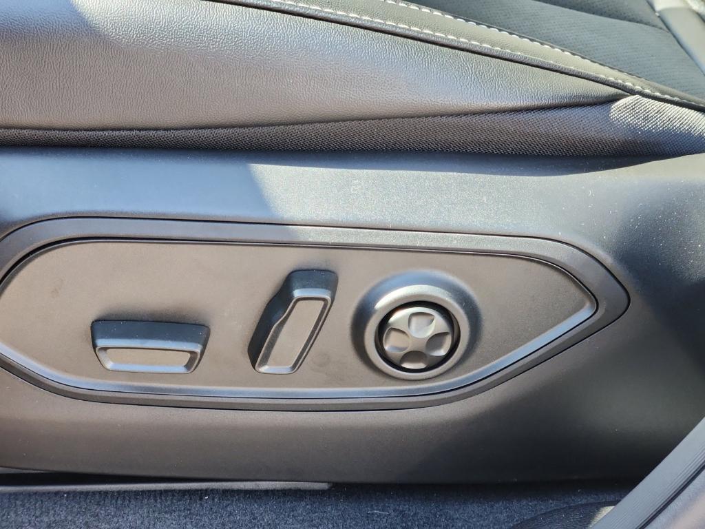 new 2025 Jeep Grand Cherokee L car, priced at $42,021