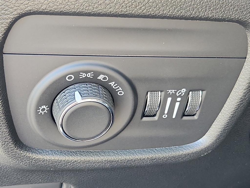 new 2025 Jeep Grand Cherokee L car, priced at $42,021