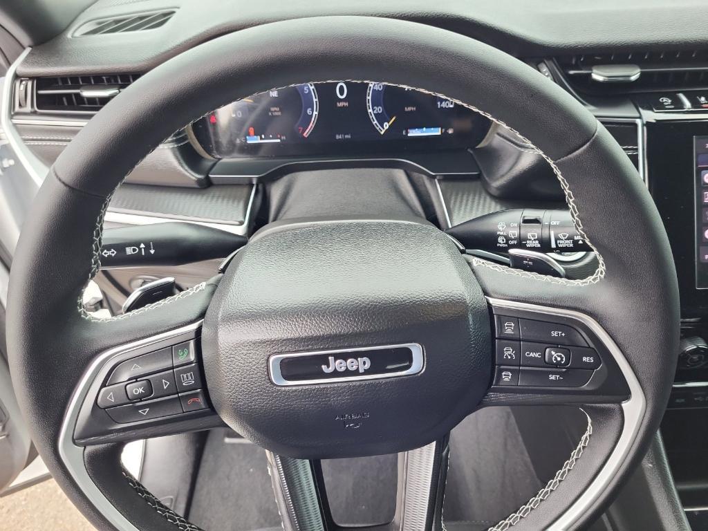 used 2025 Jeep Grand Cherokee car, priced at $36,995