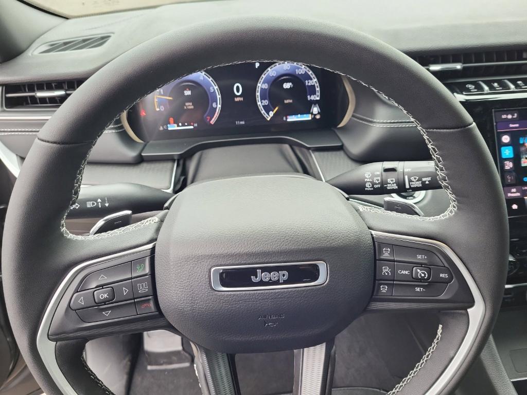 new 2025 Jeep Grand Cherokee car, priced at $45,341