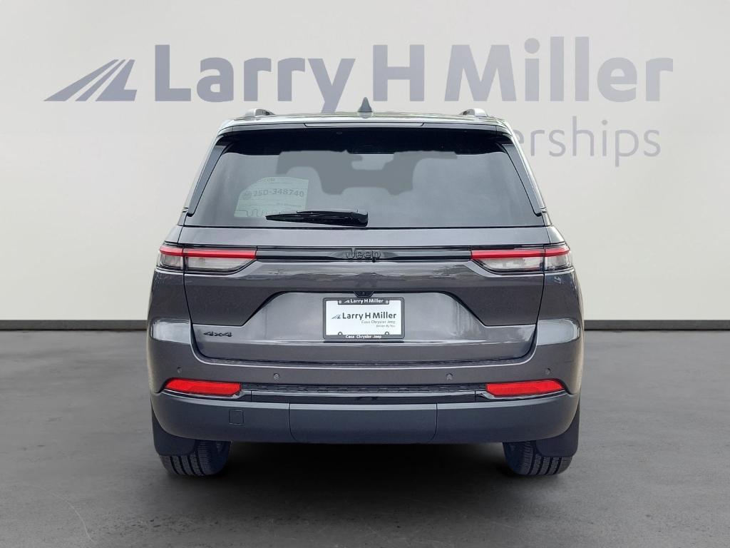 new 2025 Jeep Grand Cherokee car, priced at $44,341