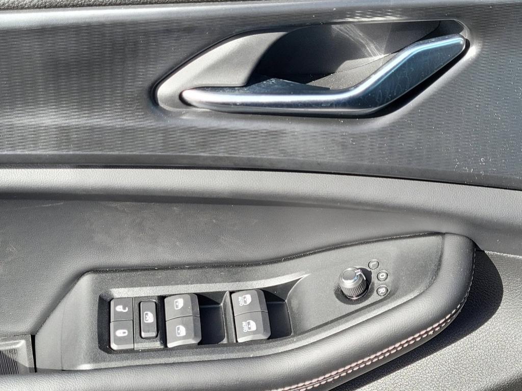 new 2025 Jeep Grand Cherokee car, priced at $42,101