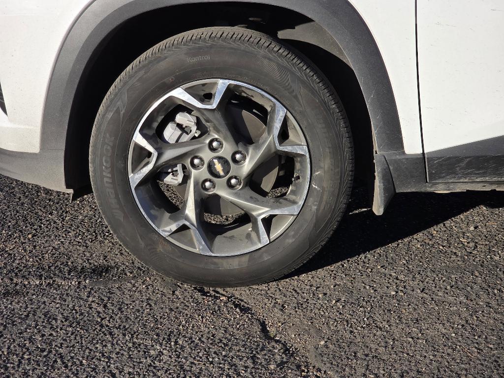 used 2025 Chevrolet Trax car, priced at $20,567