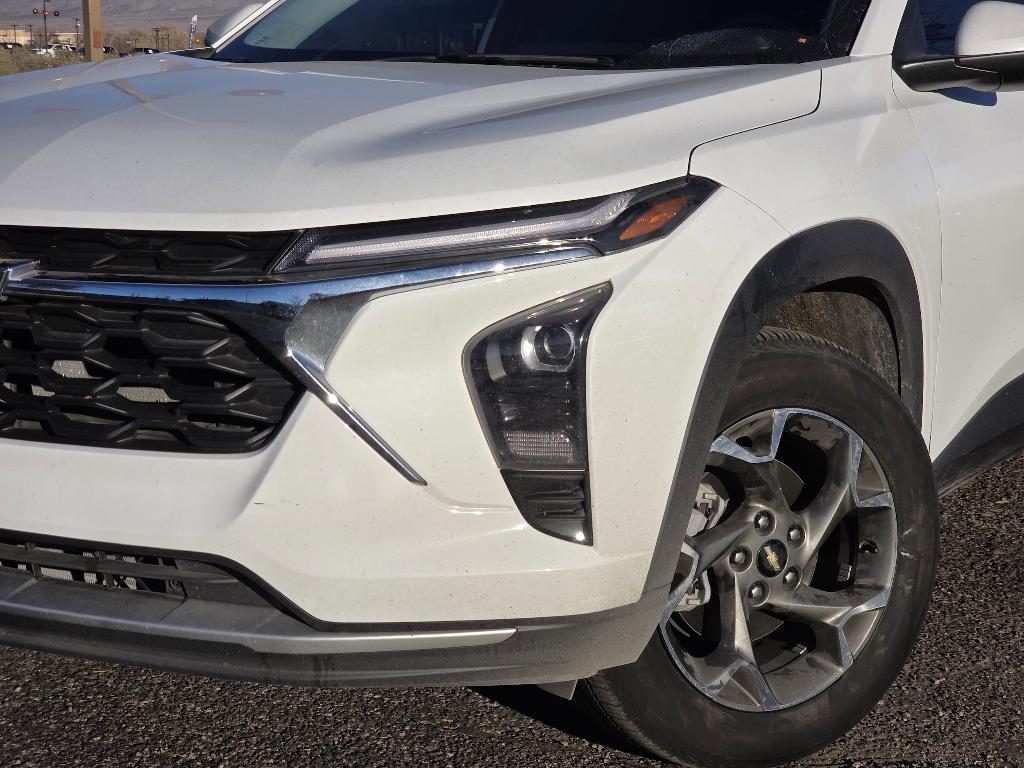 used 2025 Chevrolet Trax car, priced at $20,567