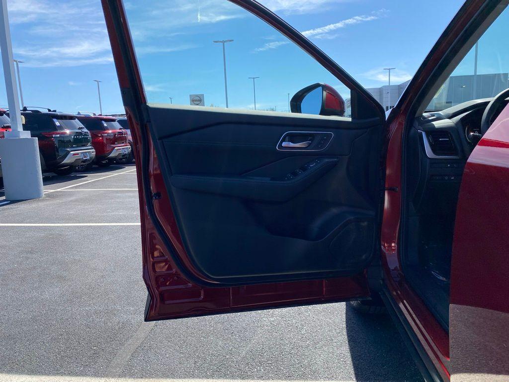 new 2025 Nissan Rogue car, priced at $36,405