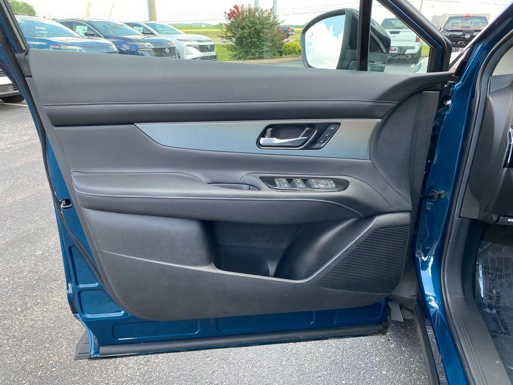 new 2025 Nissan Murano car, priced at $37,255