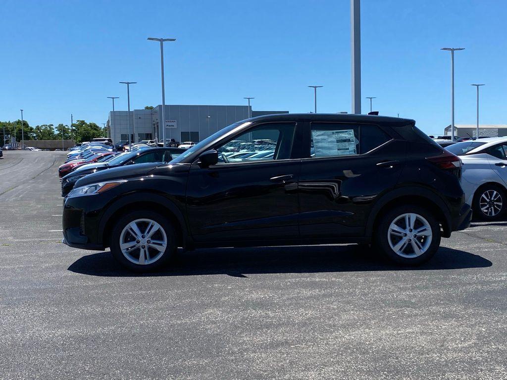 new 2025 Nissan Kicks Play car, priced at $18,760