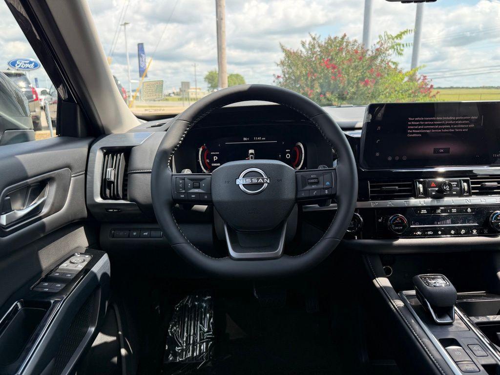 new 2026 Nissan Pathfinder car, priced at $39,576