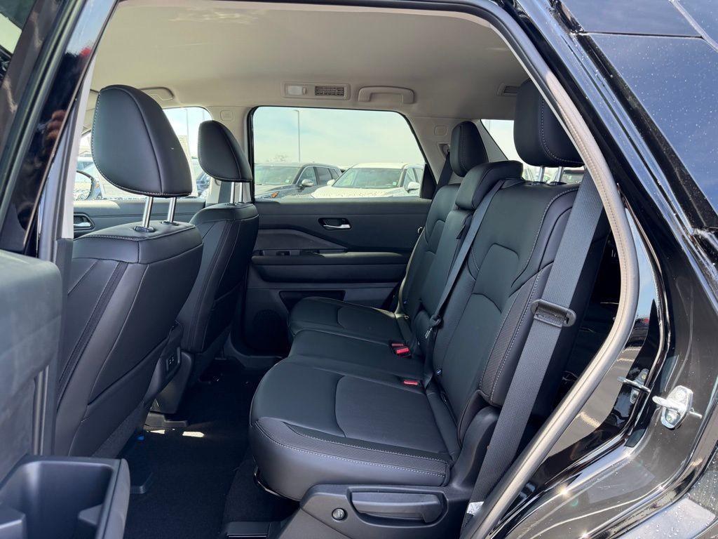 new 2026 Nissan Pathfinder car, priced at $40,405