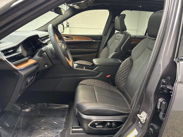 used 2024 Jeep Grand Cherokee car, priced at $49,895